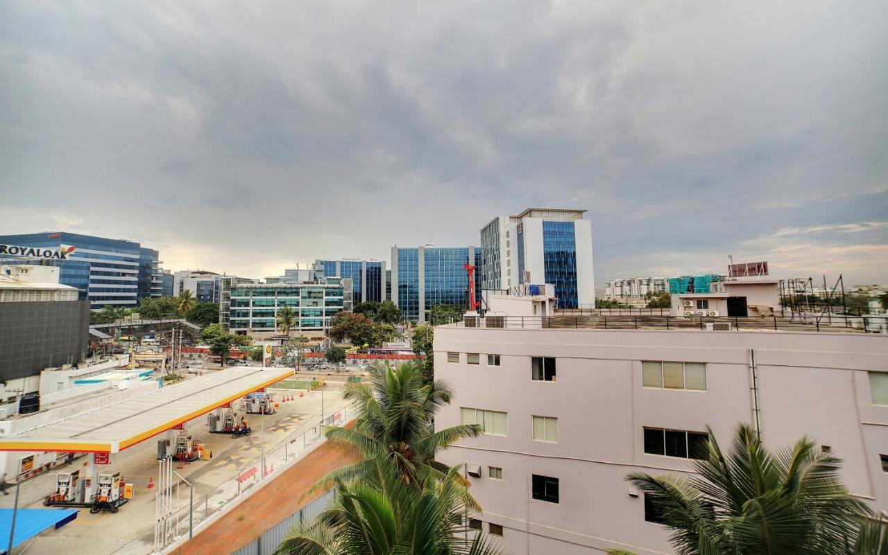 The Liverpool Blue Hotels Bangalore Exterior foto