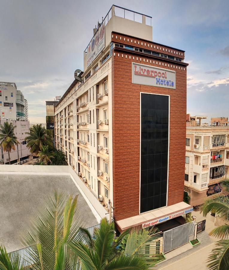 The Liverpool Blue Hotels Bangalore Exterior foto
