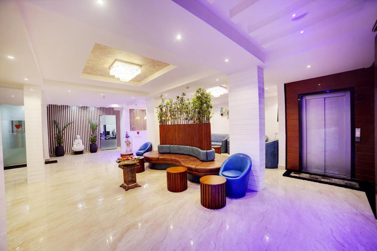The Liverpool Blue Hotels Bangalore Exterior foto